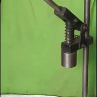 تشتک زن درب بطری