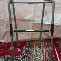 صندلی اداری و یک عدد واکر تاشو چرخ دار آلومینیومی|آرایشی، بهداشتی، درمانی|مشهد, محمدآباد|دیوار