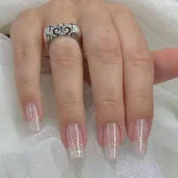 آموزش کاشت ناخن خدمات ناخن تضمینی بامدرک فنی وقسطی