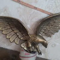 عقاب برنجی بزرگ