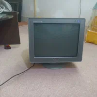 یک دستگاه مانیتور برند سامسونگ