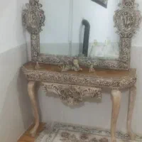 آیینه و کنسول