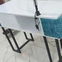 فروش میزناخنکاری کاملا نو تمیز