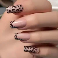 آموزش کاشت ناخن با مدرک فنی و حرفه ای