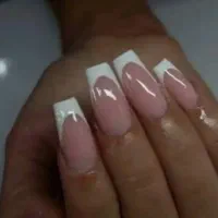 خدمات کاشت ناخن و اکستینشن مو