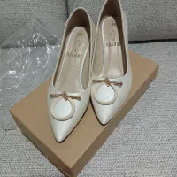 کفش پاشنه بلند