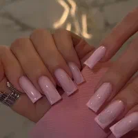 کاشت و ترمیم ناخن خ ده حقی