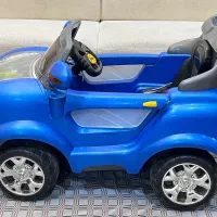 ماشین شارژی دو موتوره آبی