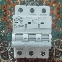 فیوز وکنداکتور