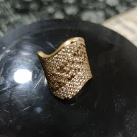 انگشتر نگین دار طلا اجرت دار