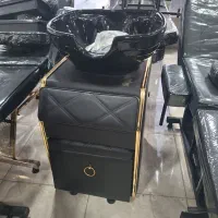 سرشور ایستاده کمجا|آرایشگاه و سالن‌های زیبایی|رشت, امین الضرب|دیوار