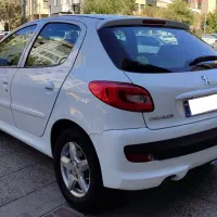 پژو ۲۰۷ اتومات مدل ۹۷|خودرو سواری و وانت|شیراز, سیلو|دیوار