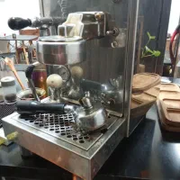 لوازم کافه (دستگاه قهوه ،آسیاب، باند)