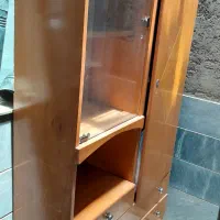 یک عدد کمد بچه