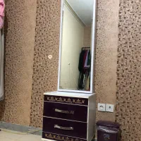 میز ارایشی اینه ای