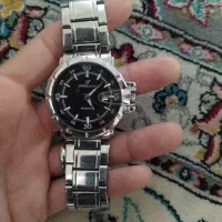 ساعت مچی بسیار زیبا و خوش کار