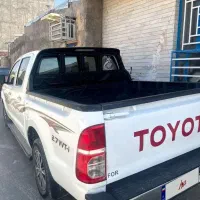 تویوتا هایلوکس دو کابین دنده‌ای، مدل ۲۰۰۶