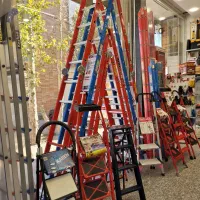 نمایندگی نردبان های فراز و ماندگار در اصفهان