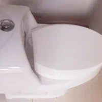 کاسه توالت فرنگی در حد نو