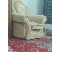 مبل ۷نفره بسیارتمیز|مبلمان خانگی و میز عسلی|کاشان, درب جوشقان|دیوار