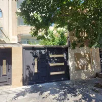 درب فلزی پارکینگ و حیاط دست دوم و نو