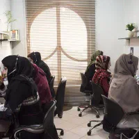 ادمین پاسخگویی تلفنی و پیام با حقوق بالا