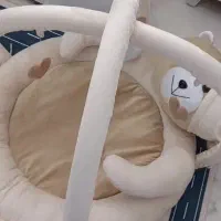 تشک گارددار و تشک بازی با پتو و بالشت