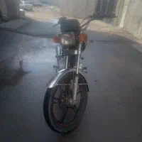 موتور سیکلت همتاز ۲۰۰