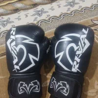 فروش یک کیسه بکس ۱ونیم متری و دستکش چرم اصلی|تجهیزات ورزشی|سوق, |دیوار