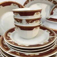 سرویس چینی کلاسیک|ظروف سرو و پذیرایی|قم, زنبیل آباد|دیوار