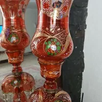 یک جفت لاله قرمزرنگ