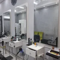 آینه و باکس آرایشی