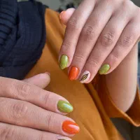 کاشت ناخن حرفه ای +طراحی رایگان در میدان استقلال|خدمات آرایشگری و زیبایی|پرند, فاز ۲|دیوار