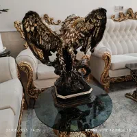مجسمه عقاب