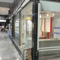 پاساژ صدرا طبقه همکف به متراژ 18 متر 17 بالکن