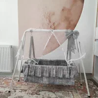 گهواره بچه در حد نو