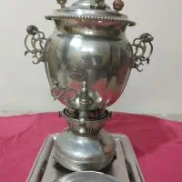 سماور نفتی قدیمی سالم‌ آماده بکار با سینی وجام زیر|قوری، کتری، قهوه‌ساز دستی|تهران, ارامنه|دیوار