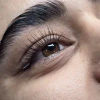 لیفت تخصصی مژه وابرو