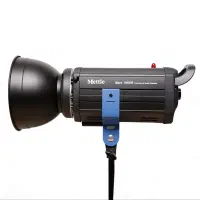 فلاش استودیویی متل مارس ۳۰۰ ژول و بریل برقی