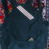 فروش فوری ۲۴ساعته کوله پشتی آدیداس کاملا سالم ۲۵۰|کیف، کفش، کمربند|شاهین‌شهر, شهرک هشت بهشت|دیوار