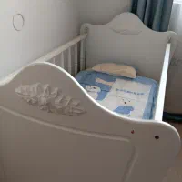 تخت نوزاد یا تخت کودک با تشک طبی|تخت و صندلی بچه|ری, دولت‌آباد|دیوار