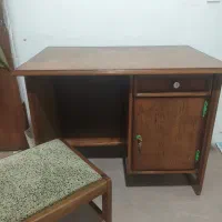 میز تحریر و صندلی
