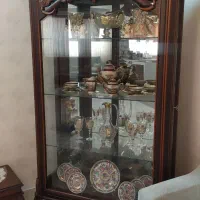 فروش فوری ویترین چوبی در حد نو