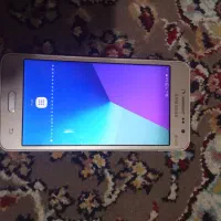 یک عدد گوشی سامسونگ