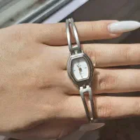 ساعت وایولت قدیمی زنانه