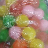 تعدادی توپ بازی