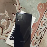 دو عدد گوشی a22 و نوکیا 215