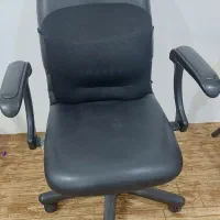 صندلی رو ۵۵۰۰ خریدم میدم ۳ میلیون