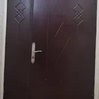 درب ورودی آپارتمان