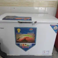 یخچال فریزر در حد نو کم کار می باشد